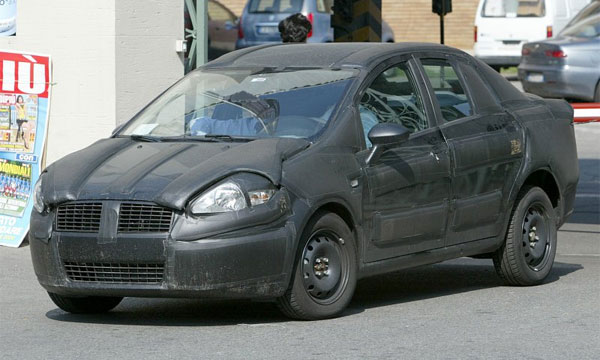 Опубликованы шпионские фото седана Fiat Grand Punto