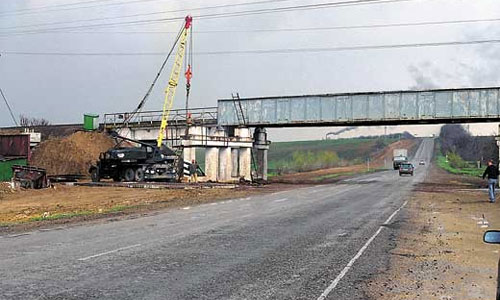 Платную трассу Москва-Петербург начнут строить в 2007 году