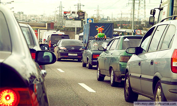 Autonews.ru: «Убей дачника, спаси МКАД». Репортаж из пробки