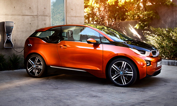 Компания BMW объявила цены на электромобиль i3