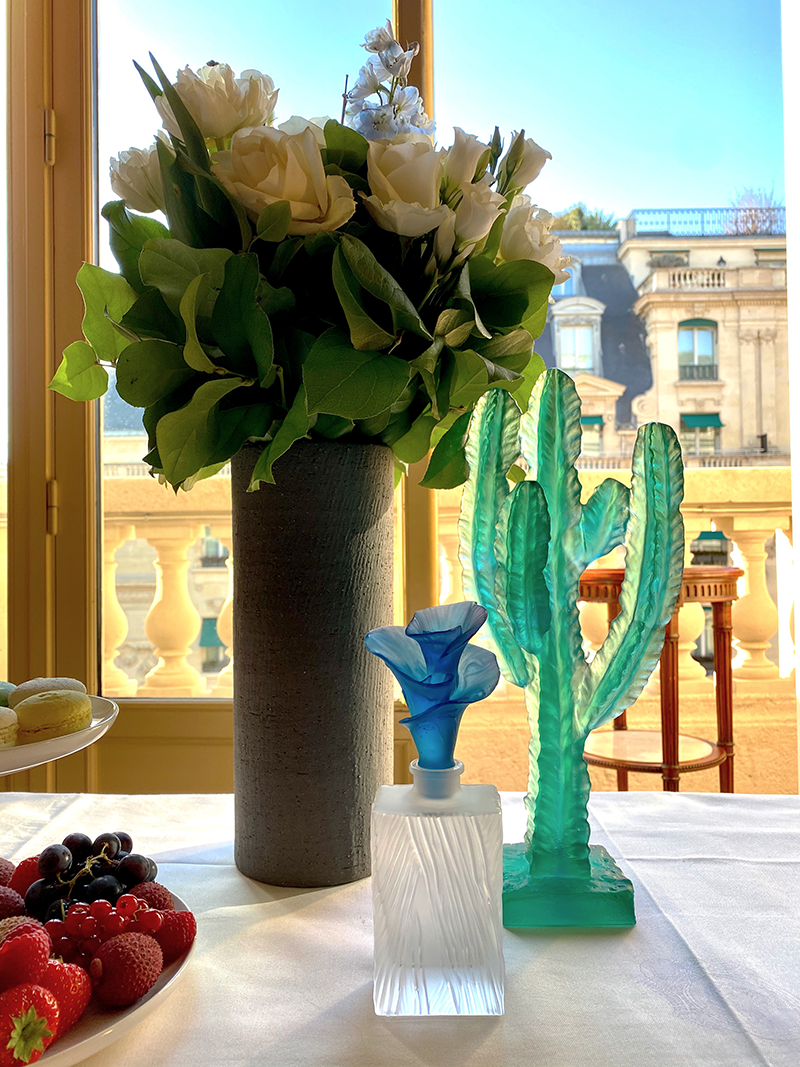 Хрустальная фигура Jardin de Cactus из коллаборации с Эмилио Робба, флакон для духов из коллекции Arum, Daum