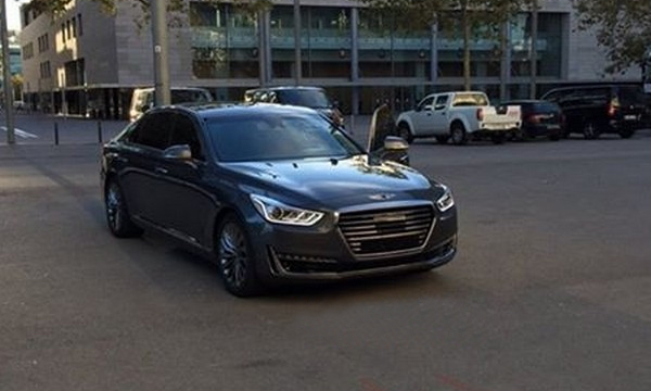 Новый седан Genesis G90 замечен без камуфляжа