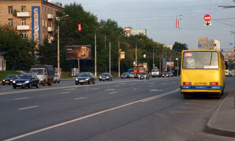 Выделенные полосы не уберут, а передвинут