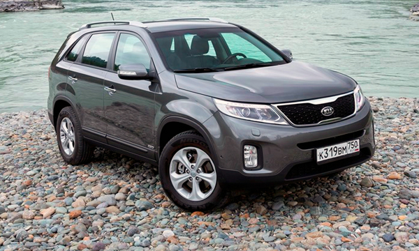 Кроссовер Kia Sorento получил в России новые комплектации