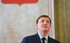 Единоросс, губернатор Псковской области Андрей Турчак, получивший самую низкую оценку — 2 балла, в списках аутсайдеров был и в прошлом году, однако пост свой сохранил



