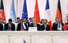 Сергей Лавров (в центре) на международной конференции по Афганистану


