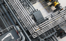 Палуба танкера типа Aframax