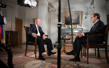 Владимир Путин и ведущий телеканала Fox News Крис Уоллес