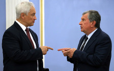 Помощник президента РФ Андрей Белоусов и исполнительный директор «Роснефти» Игорь Сечин

