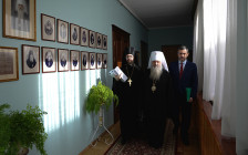 Митрополит Варсонофий (в центре) и Владимир Легойда (справа)