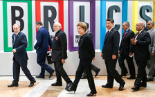 Лидеры стран БРИКС во время саммита в Уфе. Июль 2015 года
