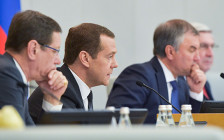 Дмитрий Медведев на пленарном заседании Госдумы
