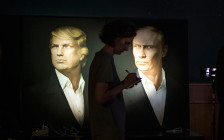 Портреты избранного президента США Дональда Трампа и президента России Владимира Путина
