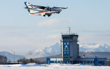 Самолет L-410 авиакомпании «Камчатское авиационное предприятие» в международном аэропорту Петропавловск-Камчатский Елизово