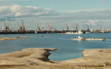 Река Лена. Вид на Якутский речной порт