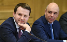 Максим Орешкин (слева) и Антон Силуанов


