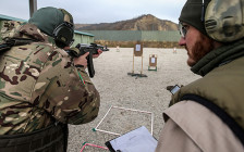 Занятие по стрелковой подготовке на базе Международного центра Сил специального назначения в Гудермесе. 17 ноября 2016 года


