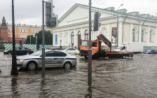 После дождя на улице Моховая в Москве, 22 июля 2016 года


