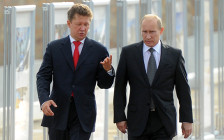 Председатель правления компании «Газпром» Алексей Миллер и президент России Владимир Путин (слева направо)
