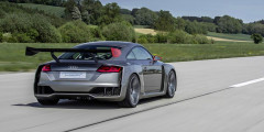 Audi показала сверхмощную версию TT. Фотослайдер 1
