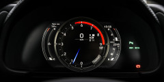 Lexus LC500 против Nissan GT-R - салон Lexus