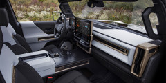 GMC представил электрический пикап Hummer - Салон