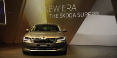 Skoda представила новое поколение Superb. Фотослайдер 0