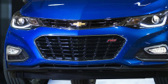 Chevrolet представил новое поколение Cruze. Фотослайдер 0