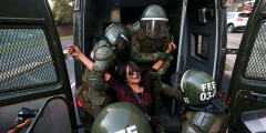 Задержания протестующих в Сантьяго, Чили