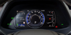 Погоня, деньги, PIN-коды: три мнения о Lexus UX - салон
