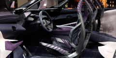 Lexus построил конкурента Audi Q2. Фотослайдер 0