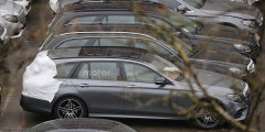 Дизайн нового универсала Mercedes E-Class рассекретили до премьеры. Фотослайдер 0