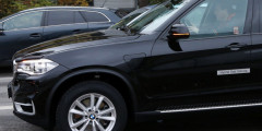Гибридный BMW X5 получит минимум отличий от концепта. Фотослайдер 0