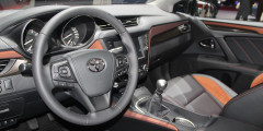 Toyota Avensis получила новые дизельные двигатели. Фотослайдер 0
