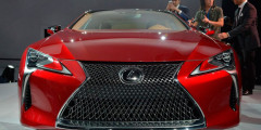 Lexus показал новый флагманский спорткар на автосалоне в Детройте. Фотослайдер 0