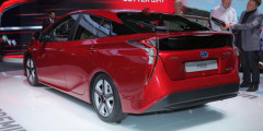Toyota показала четвертое поколение Prius. Фотослайдер 0
