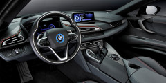 BMW анонсировала российские продажи гибрида i8 с лазерными фарами . Фотослайдер 0