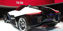 Nissan показал в Токио трехместный электрический спорткар. Фотослайдер 0