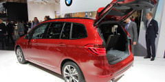 Первый в мире: BMW создала семиместный компактвэн . Фотослайдер 0