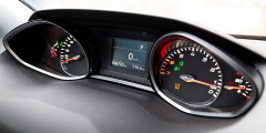 В полупозиции. Тест-драйв Peugeot 308 GT Line. Фотослайдер 3