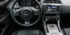 Маршрут с учетом ям. Jaguar XE против Infiniti Q50. Фотослайдер 4