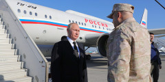 Президент России Владимир Путин прибыл на российскую авиабазу Хмеймим, где отдал приказ о выводе частей группировки российских войск