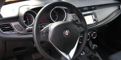 Все еще итальянка. Тест-драйв Alfa Romeo Giulietta. Фотослайдер 2