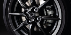 Mazda улучшила управляемость родстера MX-5. Фотослайдер 0