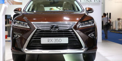 Новый Lexus RX получил турбомотор . Фотослайдер 0