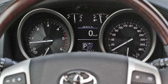 Другая сторона. Тест-драйв Toyota Land Cruiser 200. Фотослайдер 1