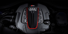Audi назвала российские цены на самый мощный универсал и лифтбек. Фотослайдер 1