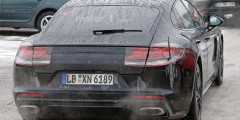 Новую Porsche Panamera покажут осенью. Фотослайдер 0