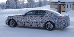 Новый Mercedes-Benz E-Class проходит зимние тесты. Фотослайдер 0