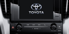 В России начались продажи нового минивэна Toyota Alphard. Фотослайдер 0